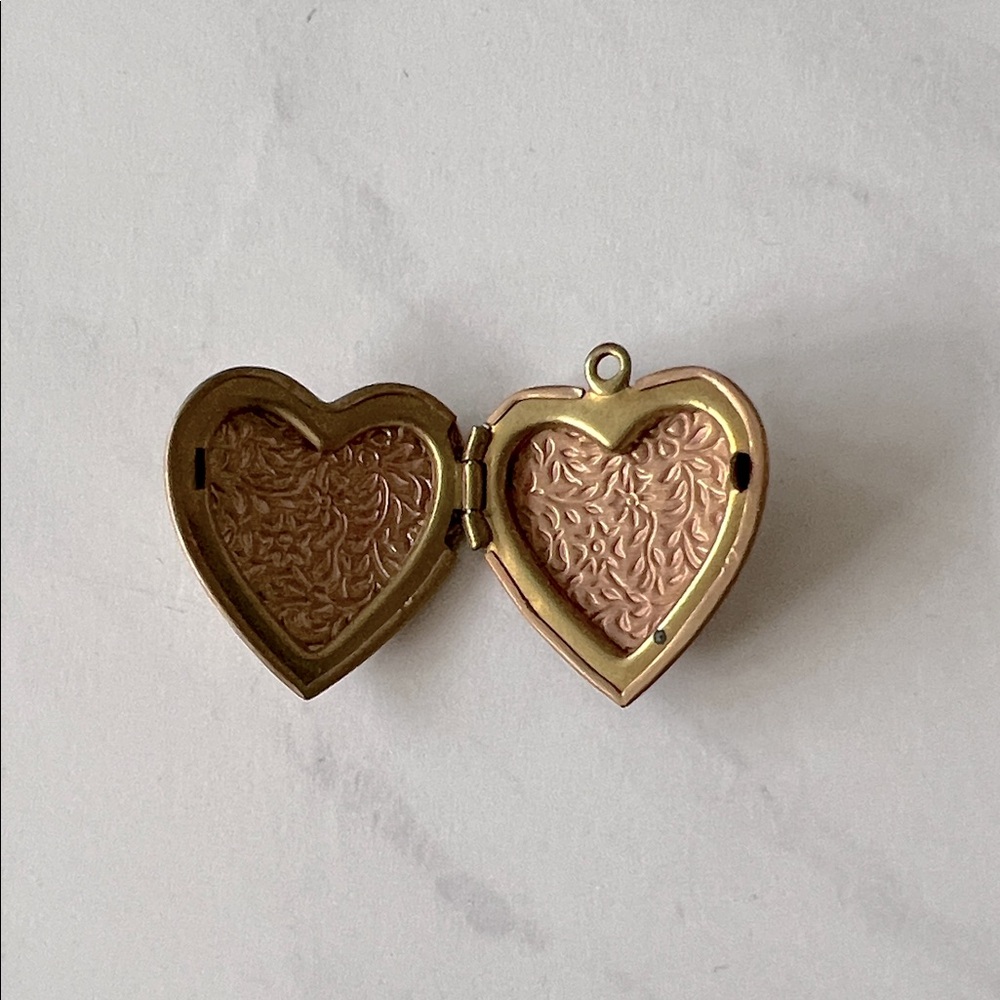 Vintage Gold Heart Locket Necklace